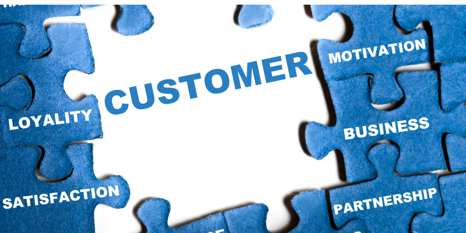 Rompe cabezas azul con la palabra clientes en el centro featured_image